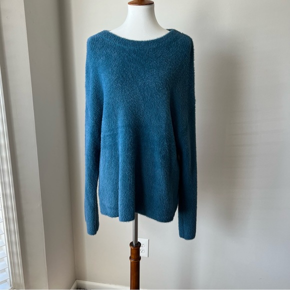 Knox Rose Teal Feathered Crew Neck Sweater - Picture 1 of 6